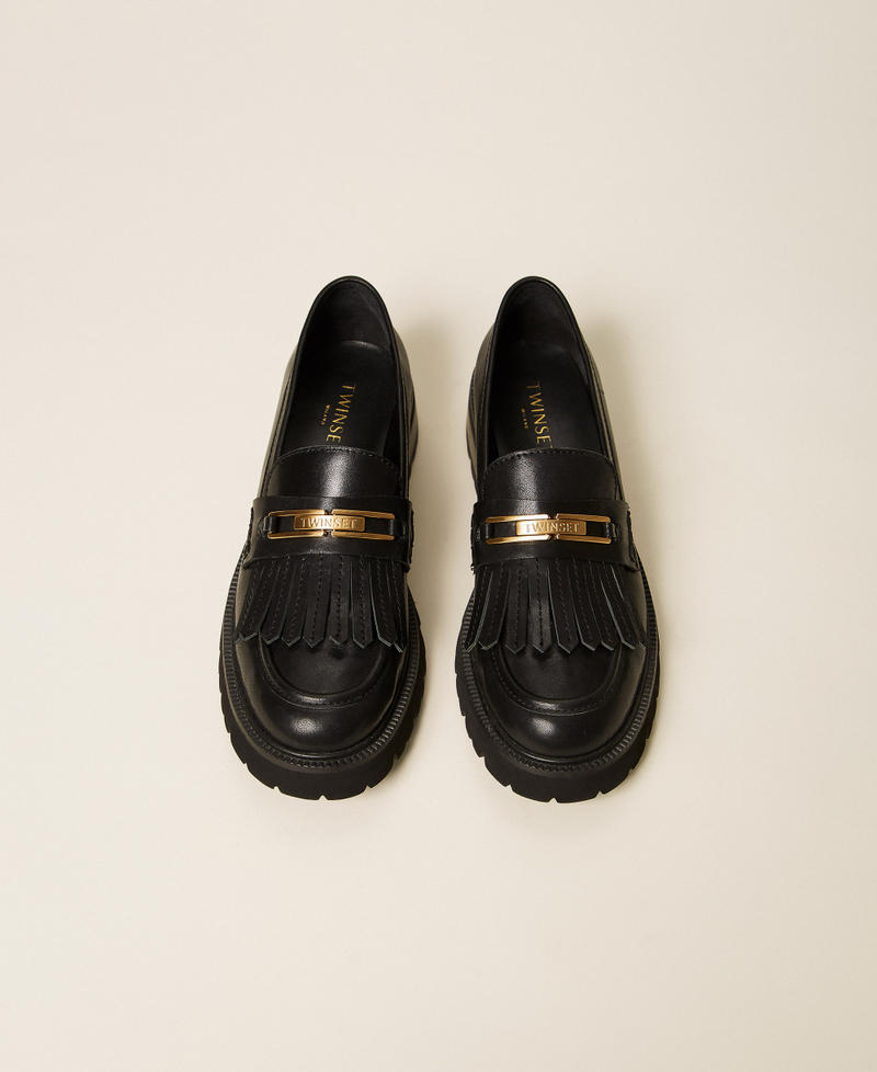 Mocassins en cuir avec franges Noir Femme 262TCP070_00006_04