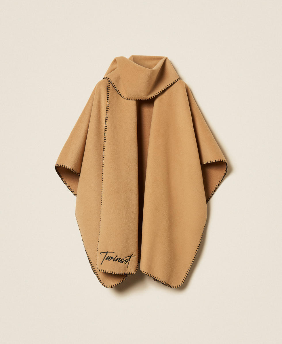 Poncho in panno con sciarpa