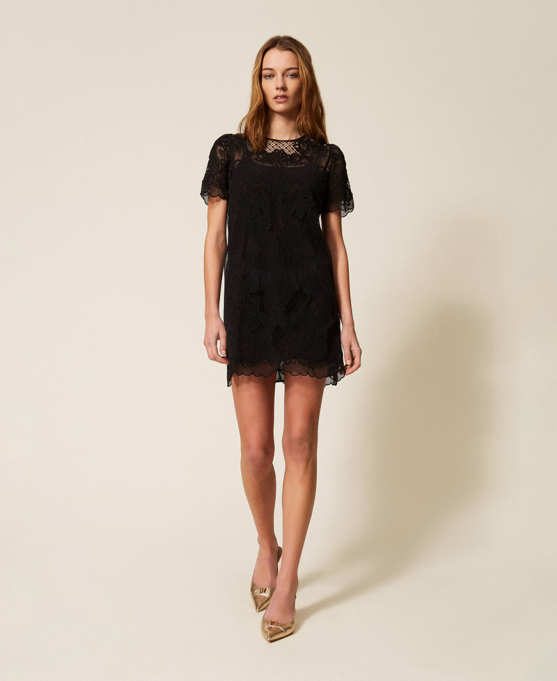 Robe courte en mousseline avec broderie Noir Femme 261TP2582_00006_01
