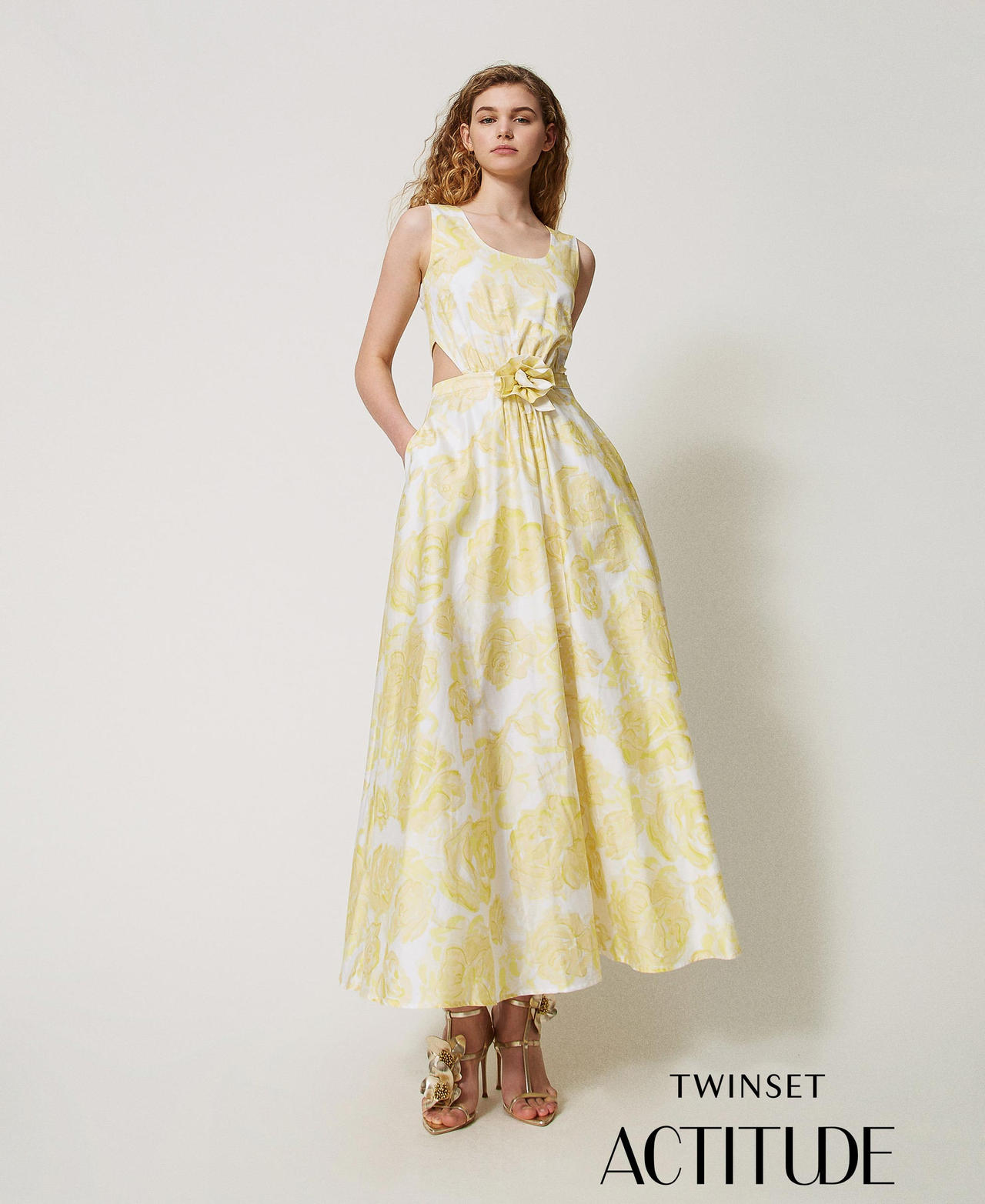 Long printed dress with rose appliqu&eacute; Yellow Pear Roses Woman 251AX2030_12434_PA