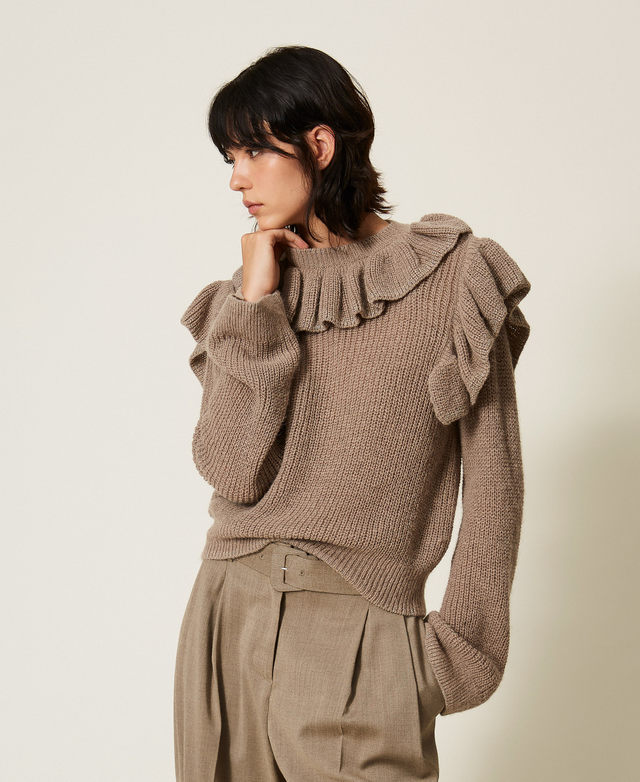 Pull en fil lurex avec volants