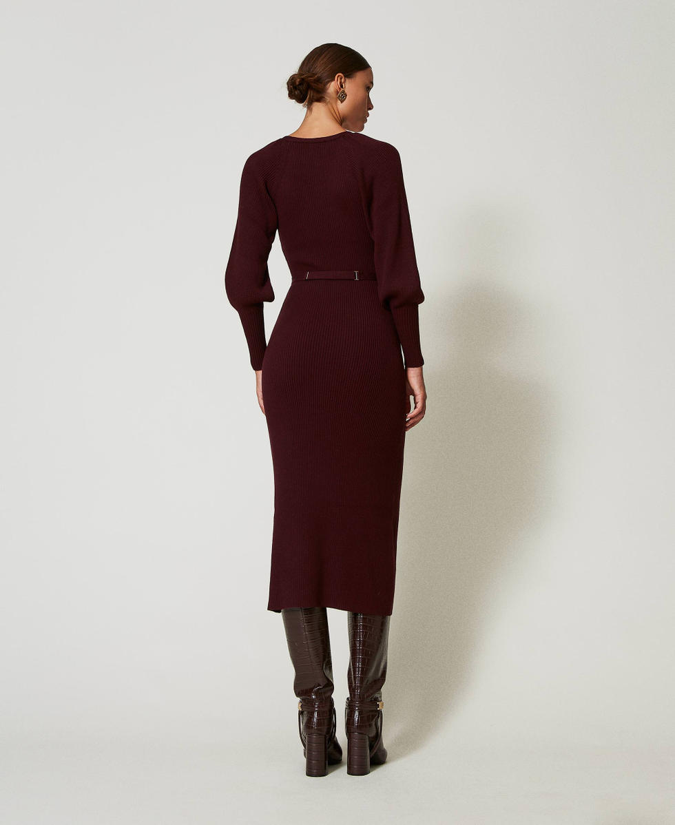 Ribbed dress with belt top