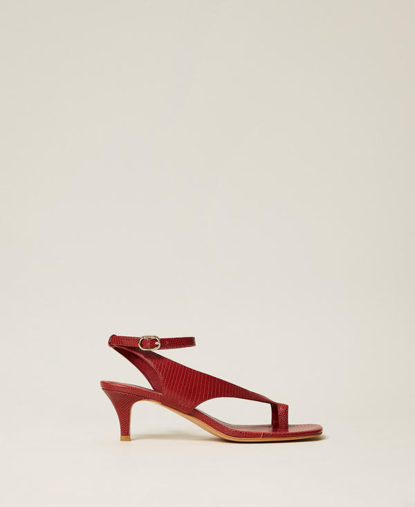 Leather thong sandals