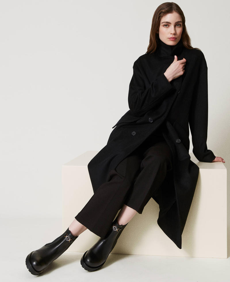 Leather Chelsea boots with Oval T Black Woman 242TGT168_00006_S0