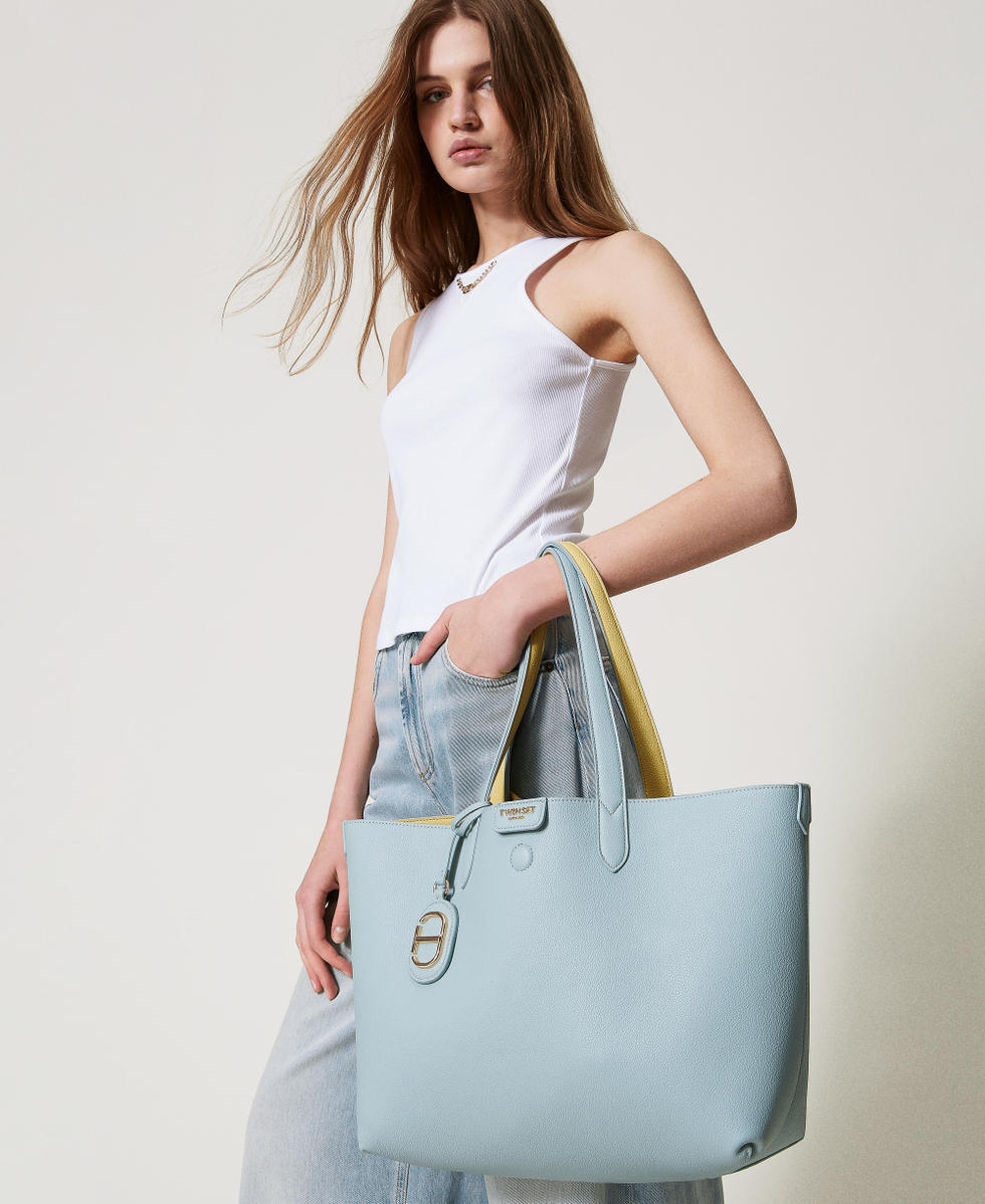&lsquo;Everywhere&lsquo; reversible shopper bag Two-tone Dusty Blue/Pale Yellow Woman 251TB7300_12242_T0