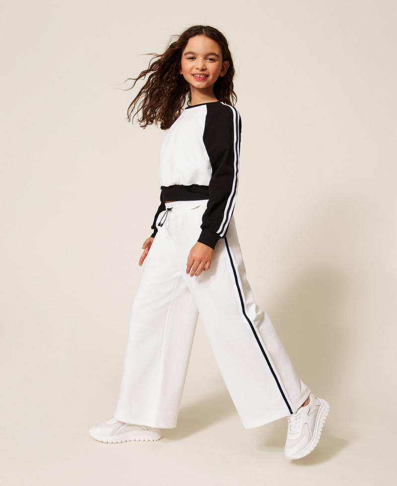 Weite Sweathose mit Streifen Mattwei&szlig; M&auml;dchen 261GJ2231_00526_02