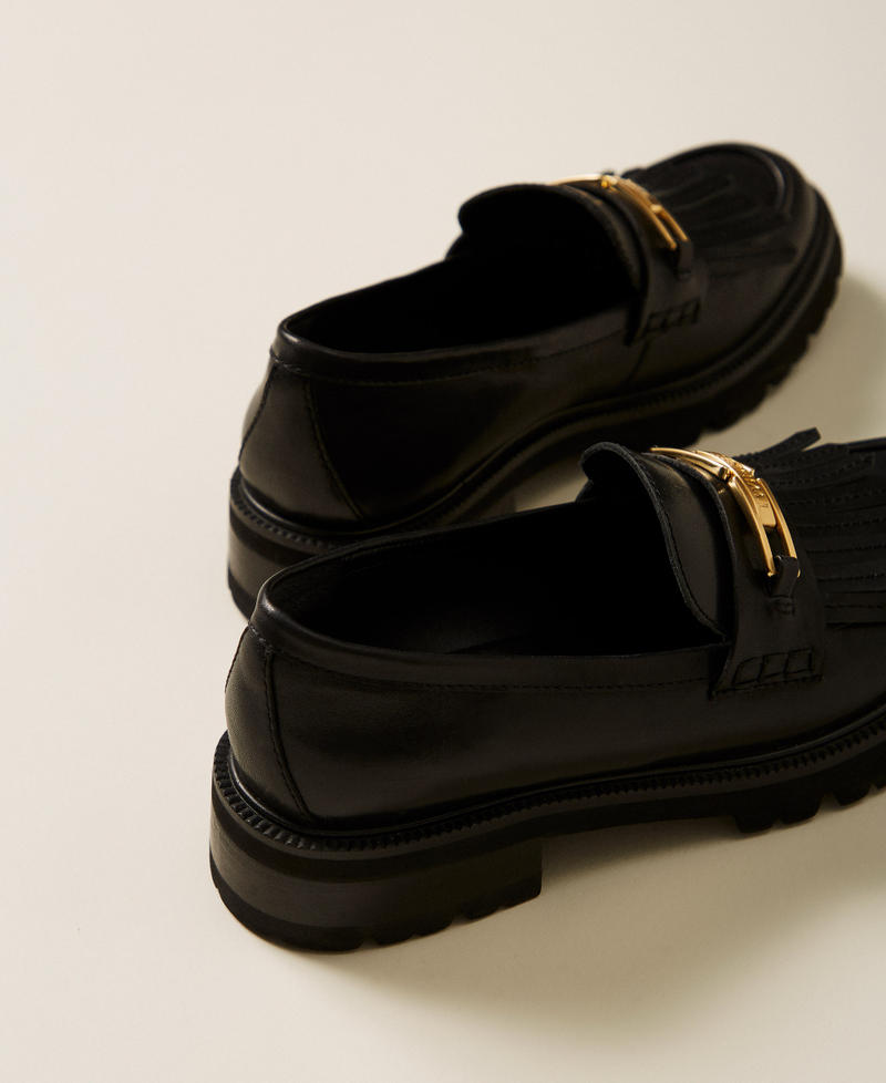 Mocassins en cuir avec franges Noir Femme 262TCP070_00006_03
