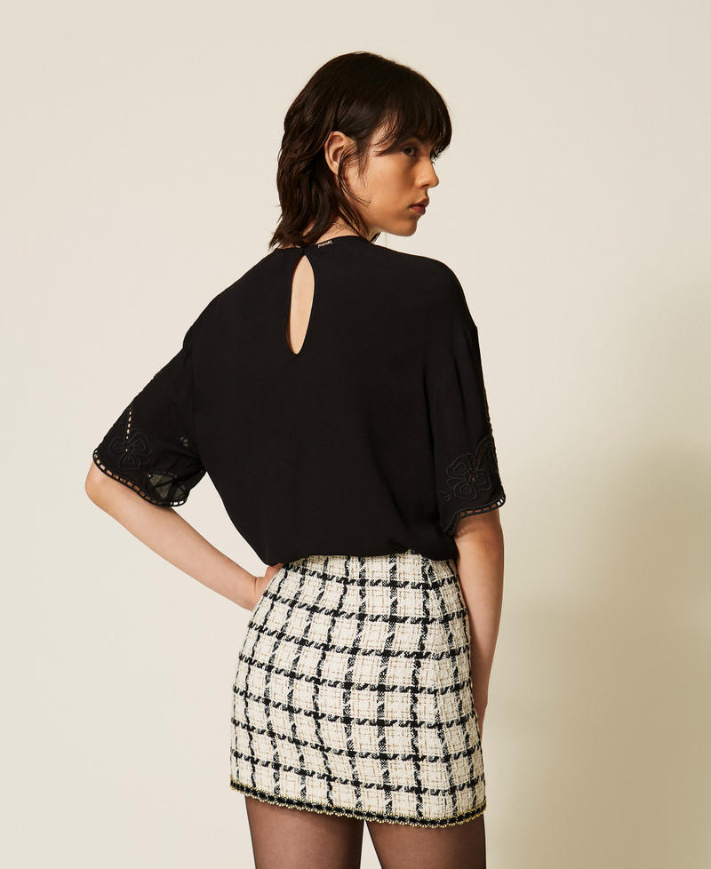 Cr&ecirc;pe de Chine blouse with scalloped embroidery Black Woman 262TP2720_00006_03