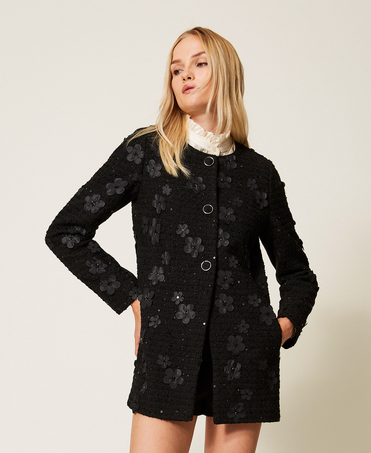 Bouclé coat with flowers and sequins Black Flowers Bouclé Woman 252TP2400_12733_02