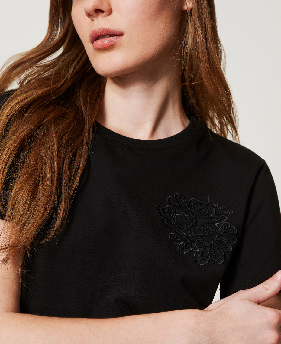 Regular T-shirt with embroidery Black Woman 251LL2HGG_00006_PD