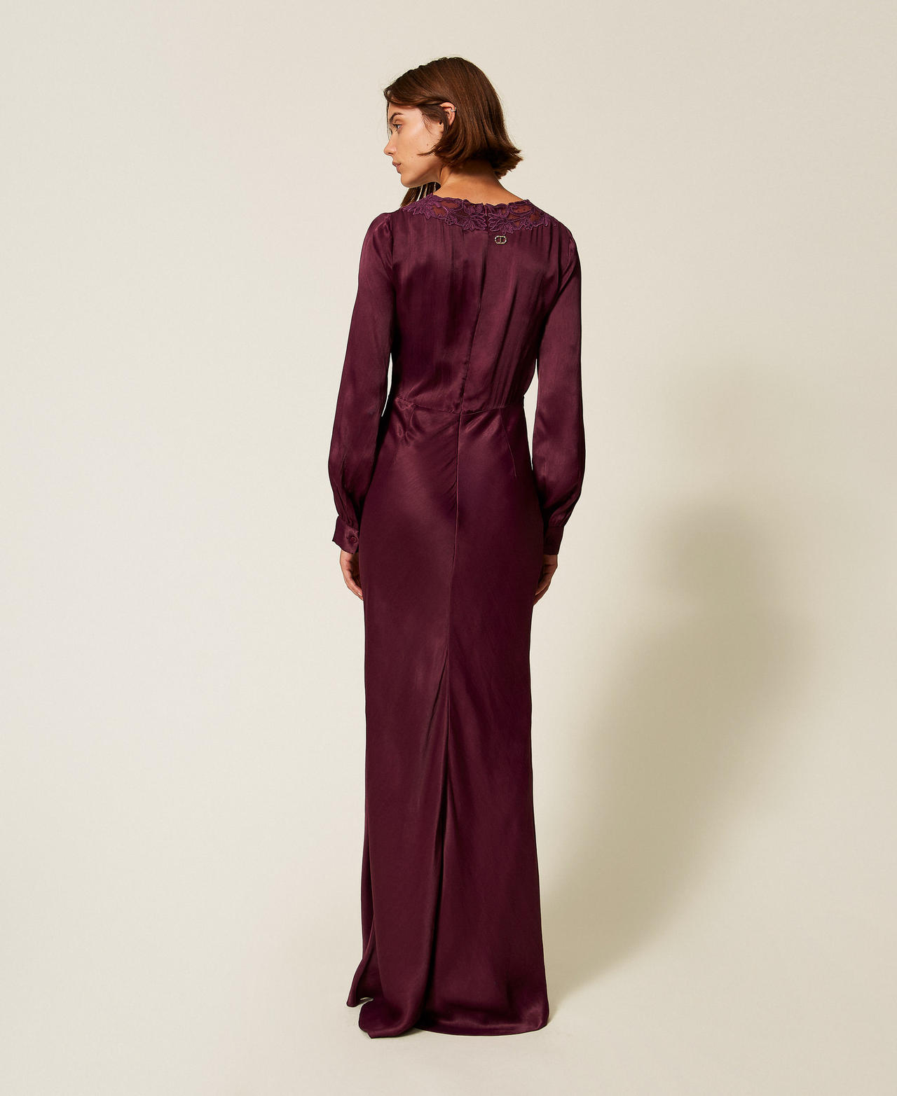 Long satin dress with embroidery Purple Eden Woman 252TT2244_12635_03