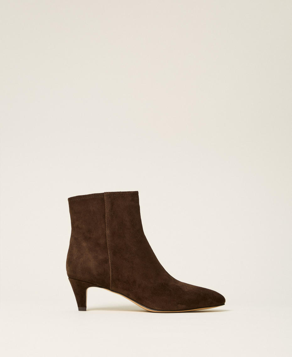 Suede leather ankle boots Darkness Brown Woman 262TCP142_13411_01