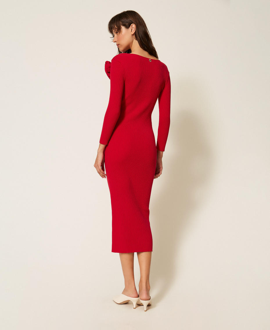 Long knit dress with brooch Magenta Red Woman 261AP3100_13160_03