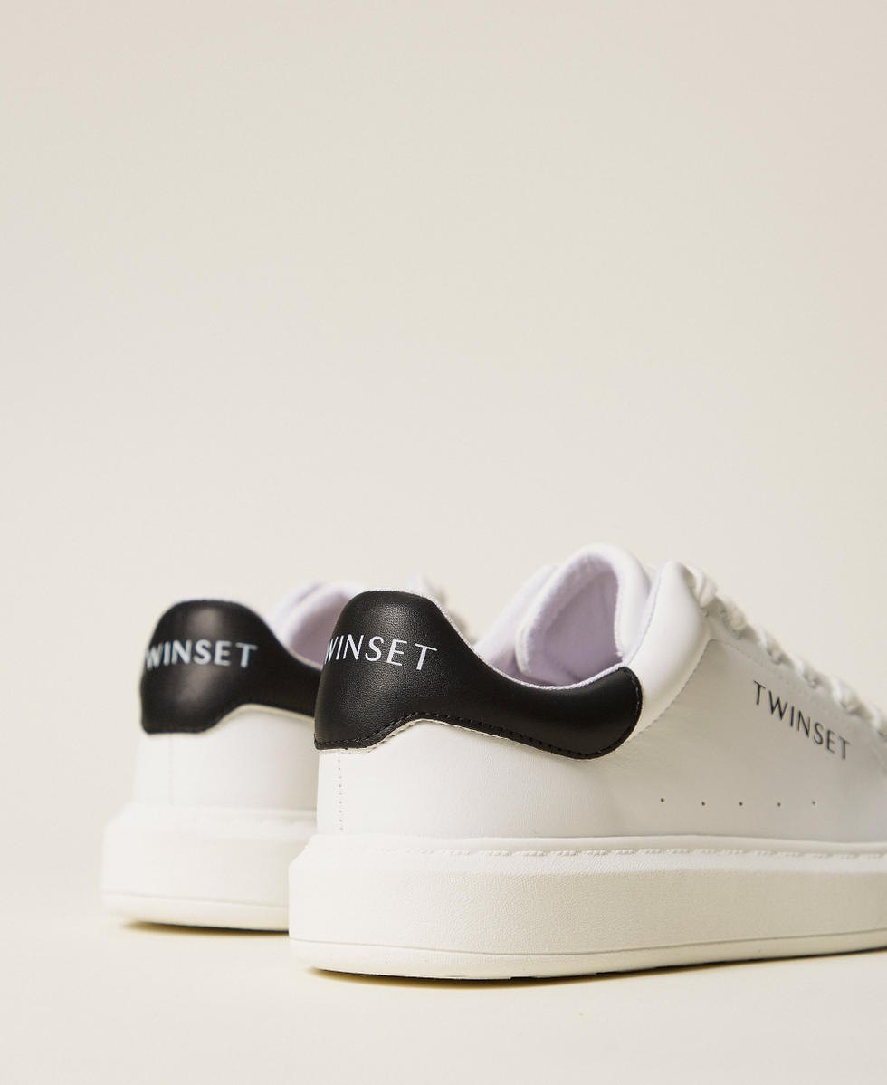 Sneakers mit Metallic-Logo Mattwei&szlig; M&auml;dchen 261GCJ010_00526_03