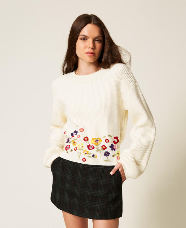 Pull cropped avec broderie