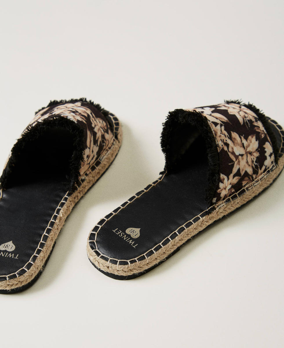 Slide sandals with floral print Black/Natural Beige Floral Print Woman 251LBP010_12195_03