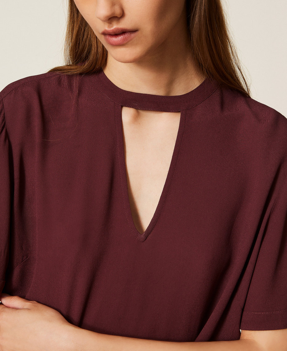 Crêpe de Chine blouse with cut-out “Wine tasting” Purple Woman 252TP2292_05609_PD