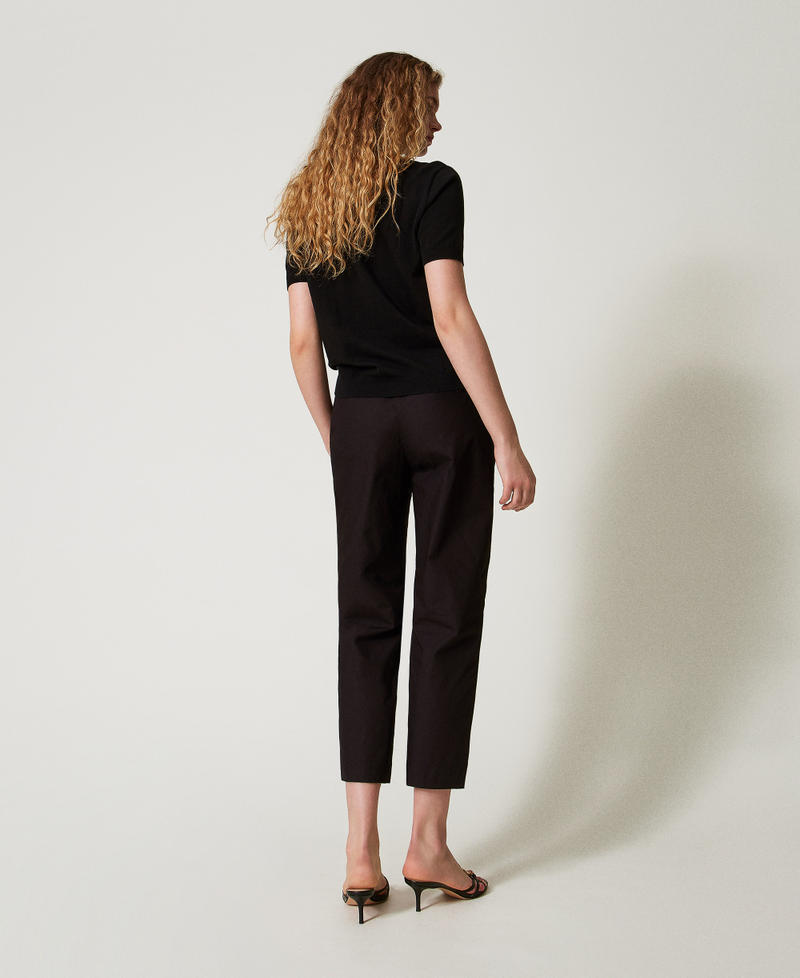 Chino trousers with floral embroidery Black Woman 251AX2012_00006_02