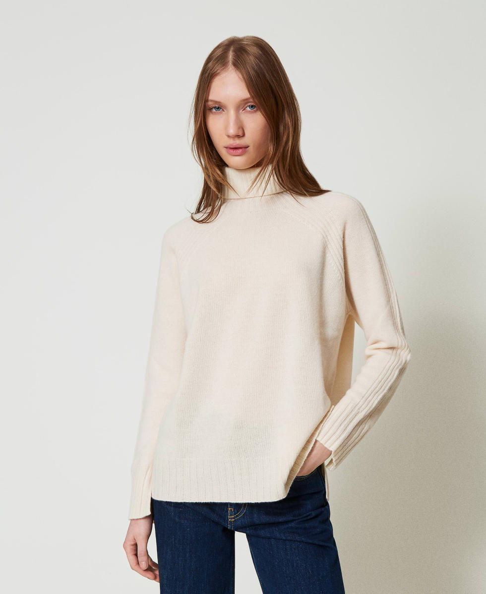 Rollkragenpullover aus Wolle und Kaschmir Wei&szlig; Schnee Frau 242TP3717_00282_01