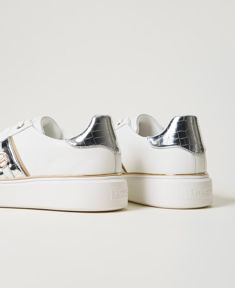 Sneakers in pelle con Oval T Bicolor Bianco Ottico / Argento Donna 251TCP01A_07200_03