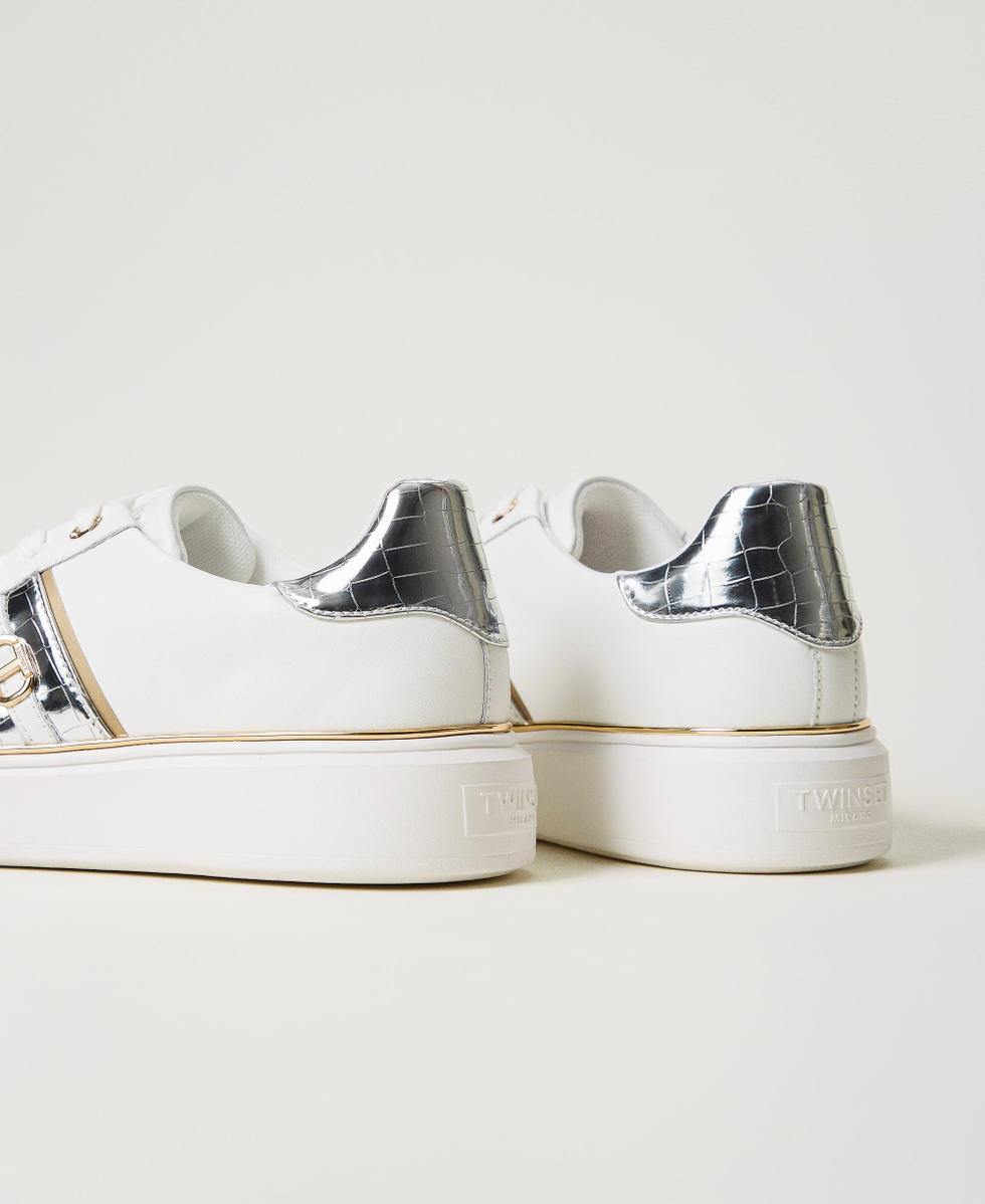 Sneakers in pelle con Oval T Bicolor Bianco Ottico / Argento Donna 251TCP01A_07200_03