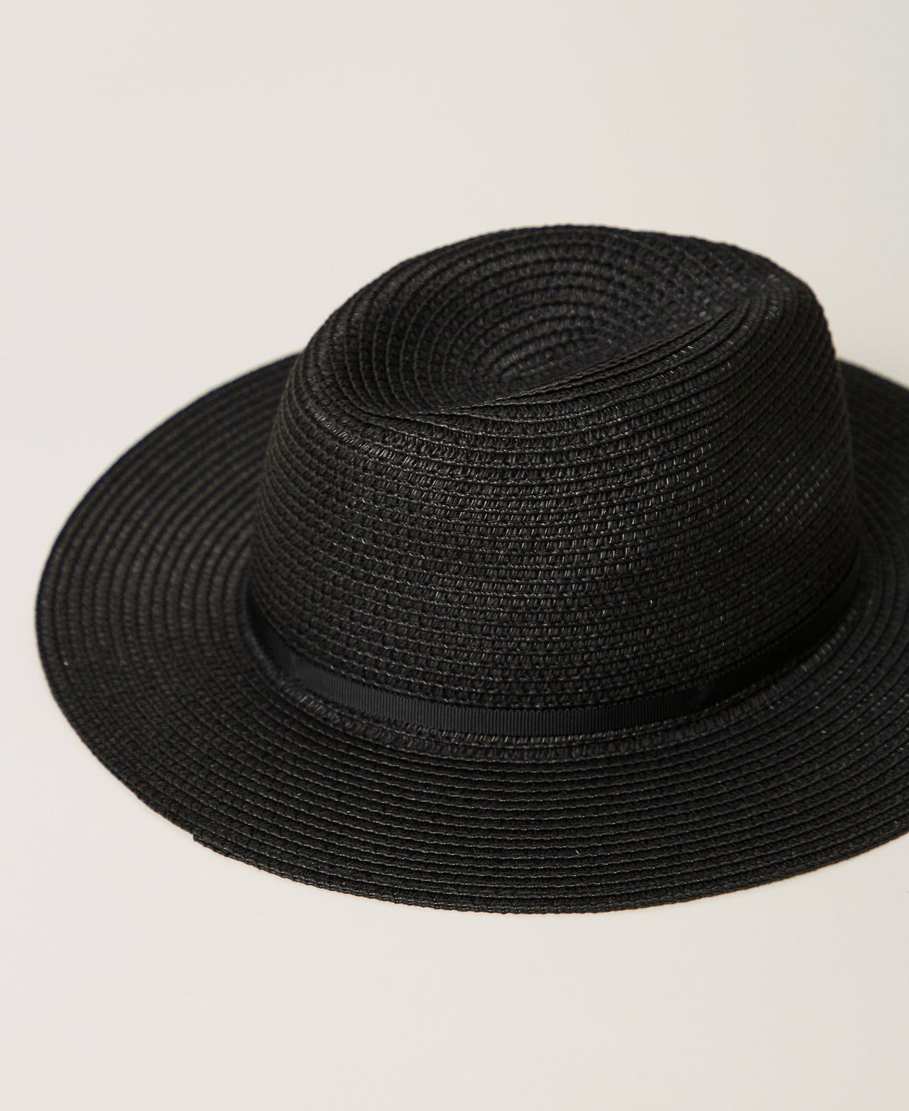 Hat with Oval T clasp Black Woman 251TA4290_00006_03