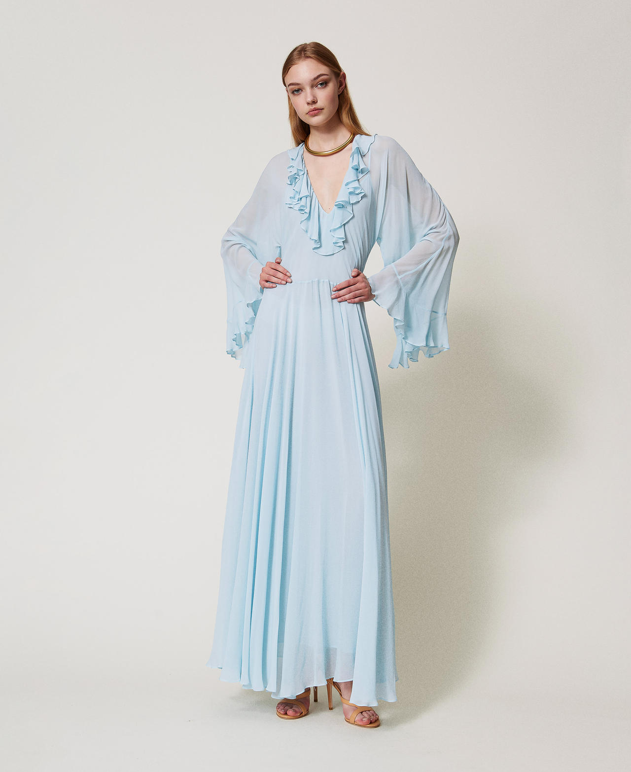 251TS2070_12568_01?quality=