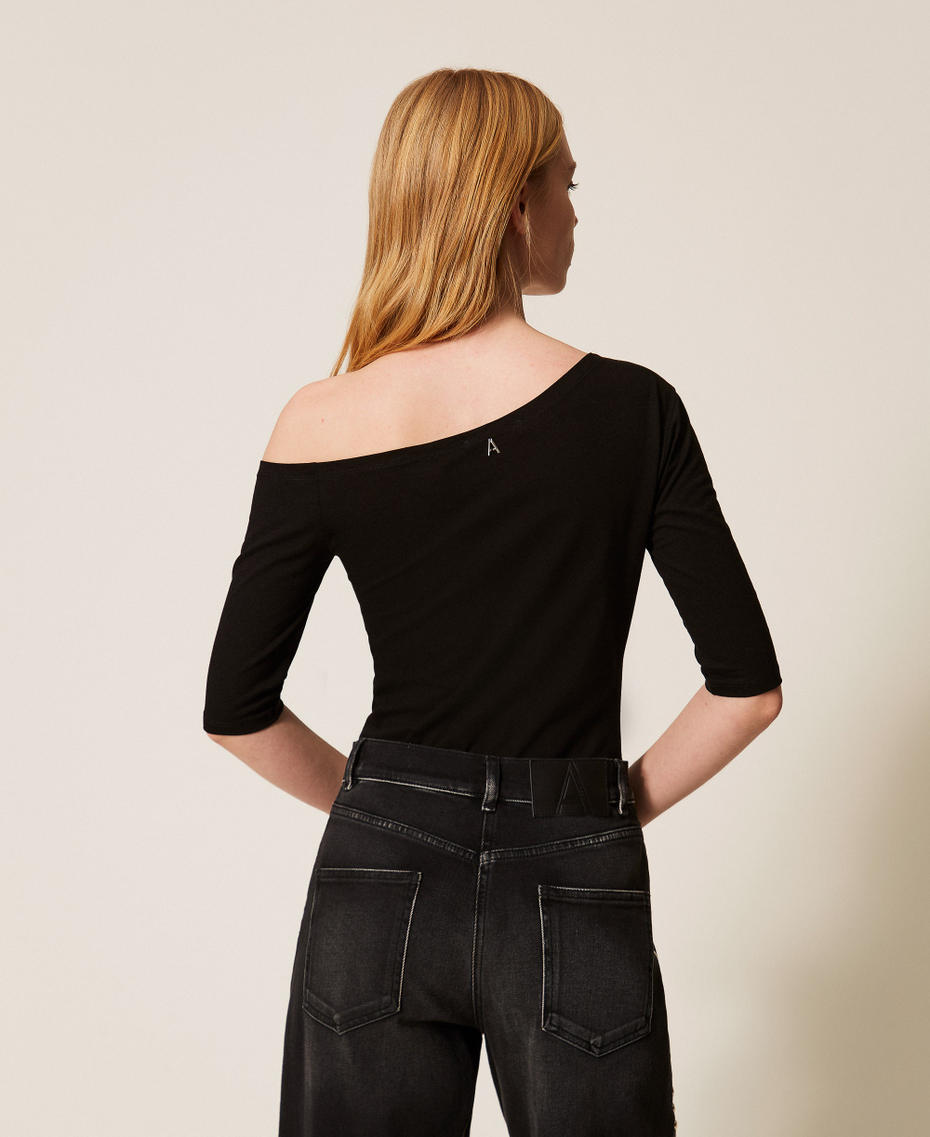 T-shirt with asymmetric collar Black Woman 261AP2167_00006_03