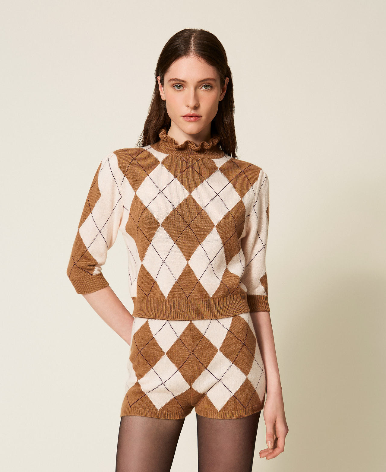 Diamond pattern jacquard wool blend shorts Parisienne Pink Argyle Inlay Woman 252TS3402_13208_01