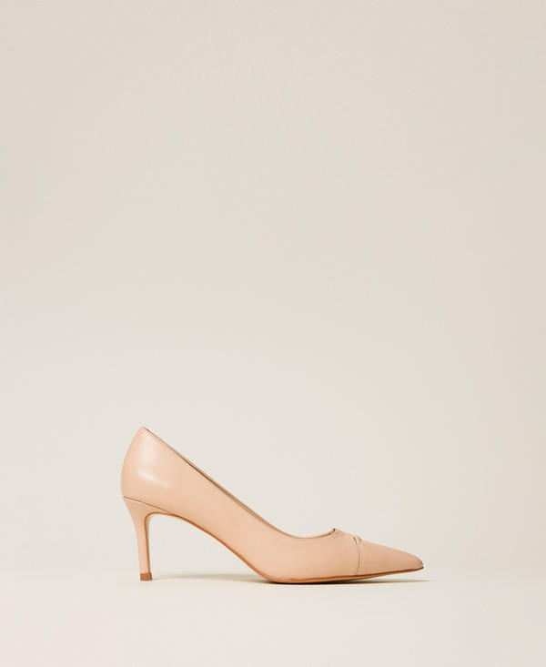 Mid heel leather court shoes