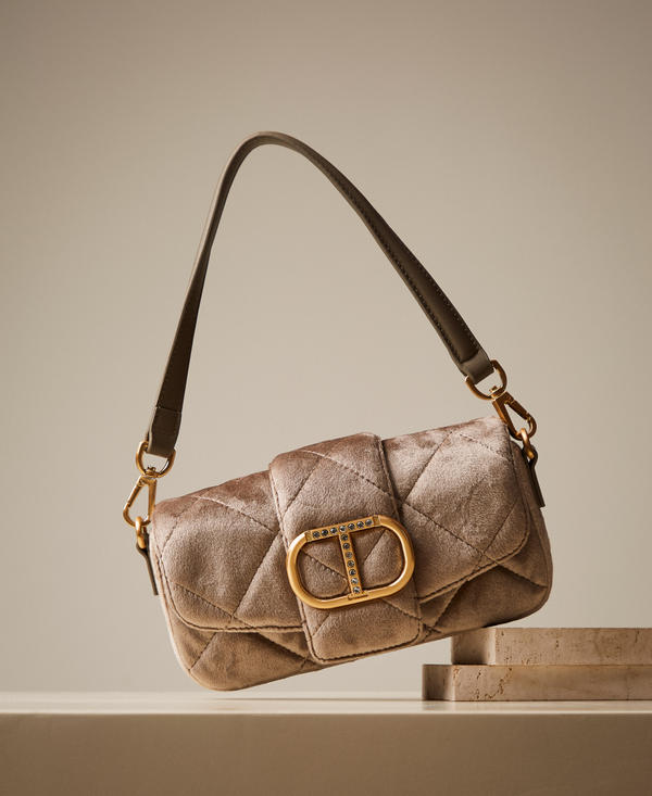 'Amie' velvet shoulder bag