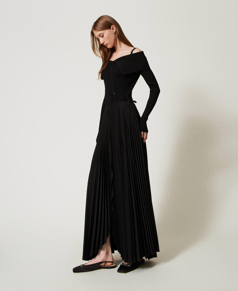 Pleated cr&ecirc;pe de Chine long skirt Black Woman 251TP2424_00006_02