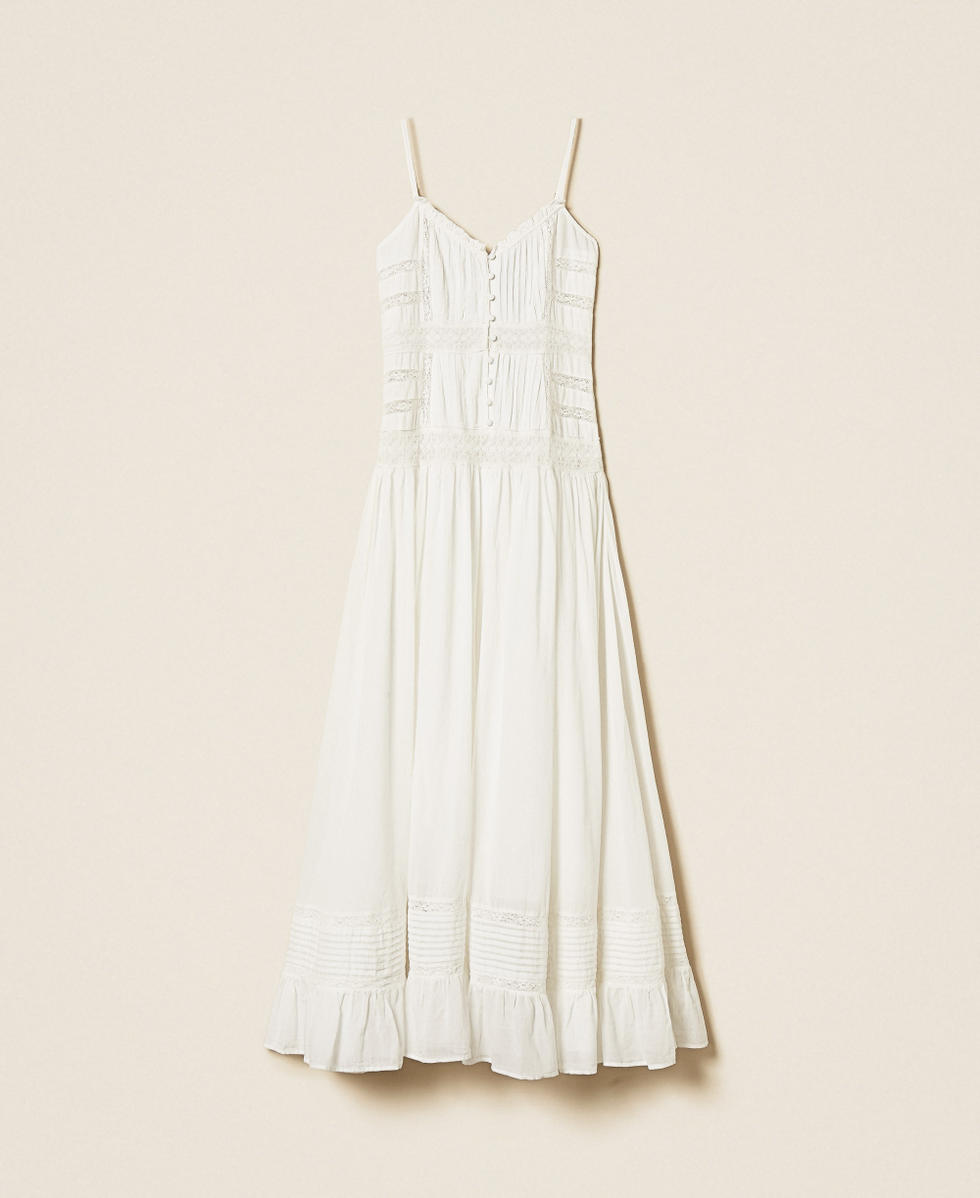 Long muslin dress with lace and ruffles