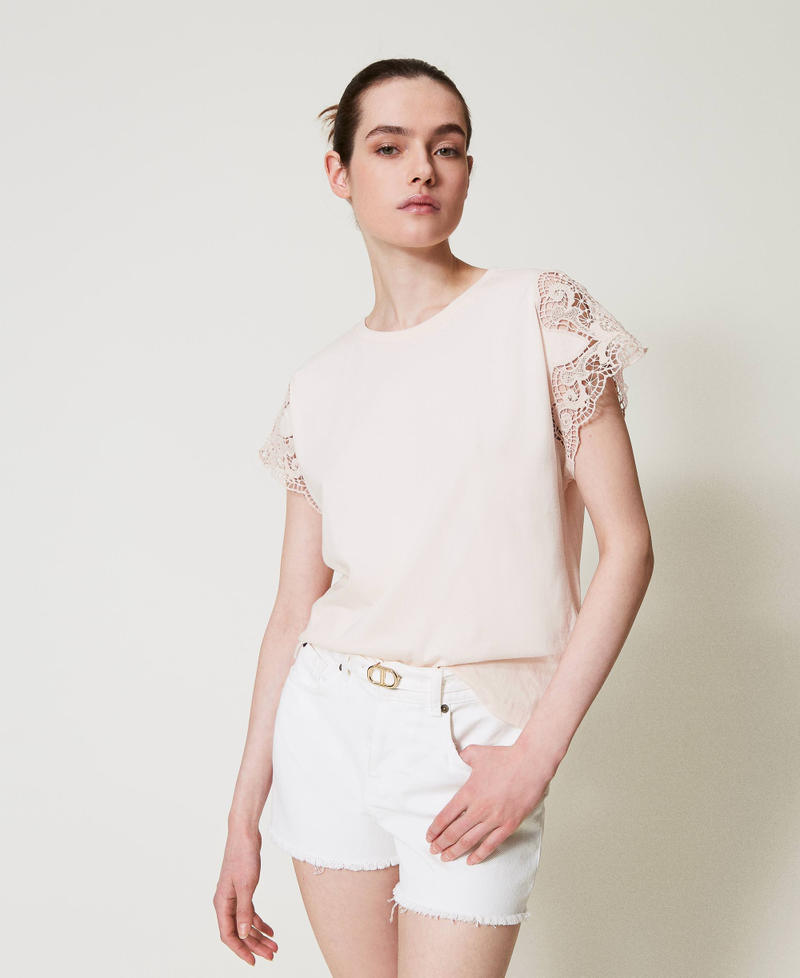 Regular fit T-shirt with lace Fairy Rose Woman 251TP2290_12294_01