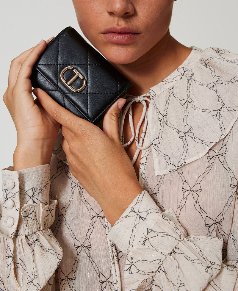 Quilted Oval T wallet