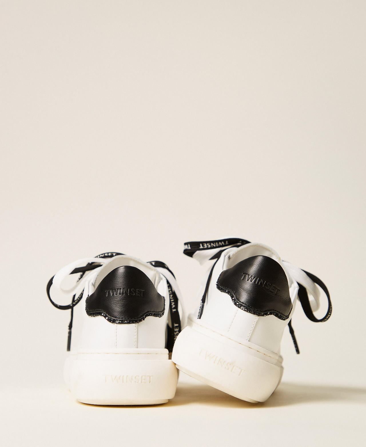 Baskets en cuir avec logo Bicolore Blanc Cass&eacute;/Noir Fille 262GCJ032_10973_03