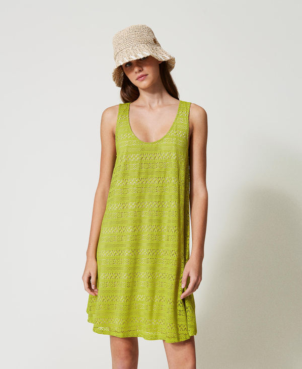 Robe courte en tissu ajouré