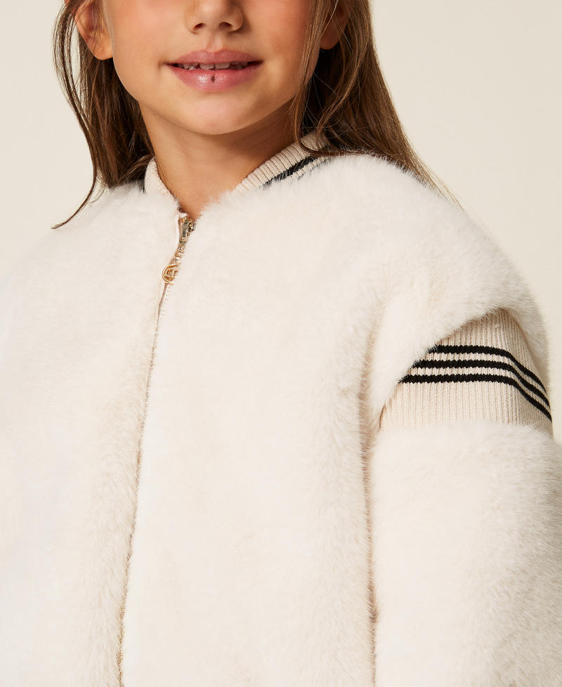 Bomber in faux fur con costine rigate Milk Bambina 252GJ2170_12577_05