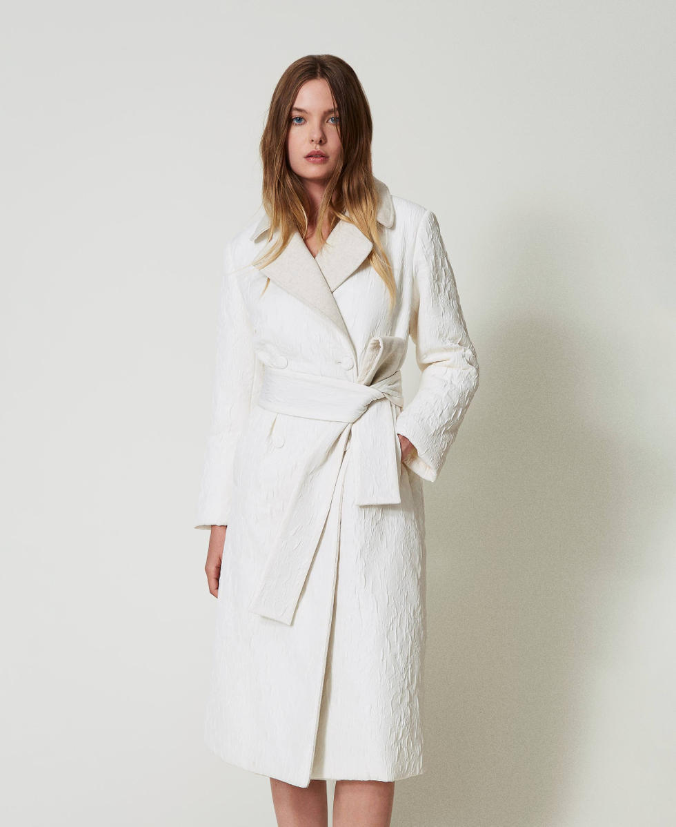 Manteau crois&eacute; gaufr&eacute; Off White Femme 242AT2020_00526_02