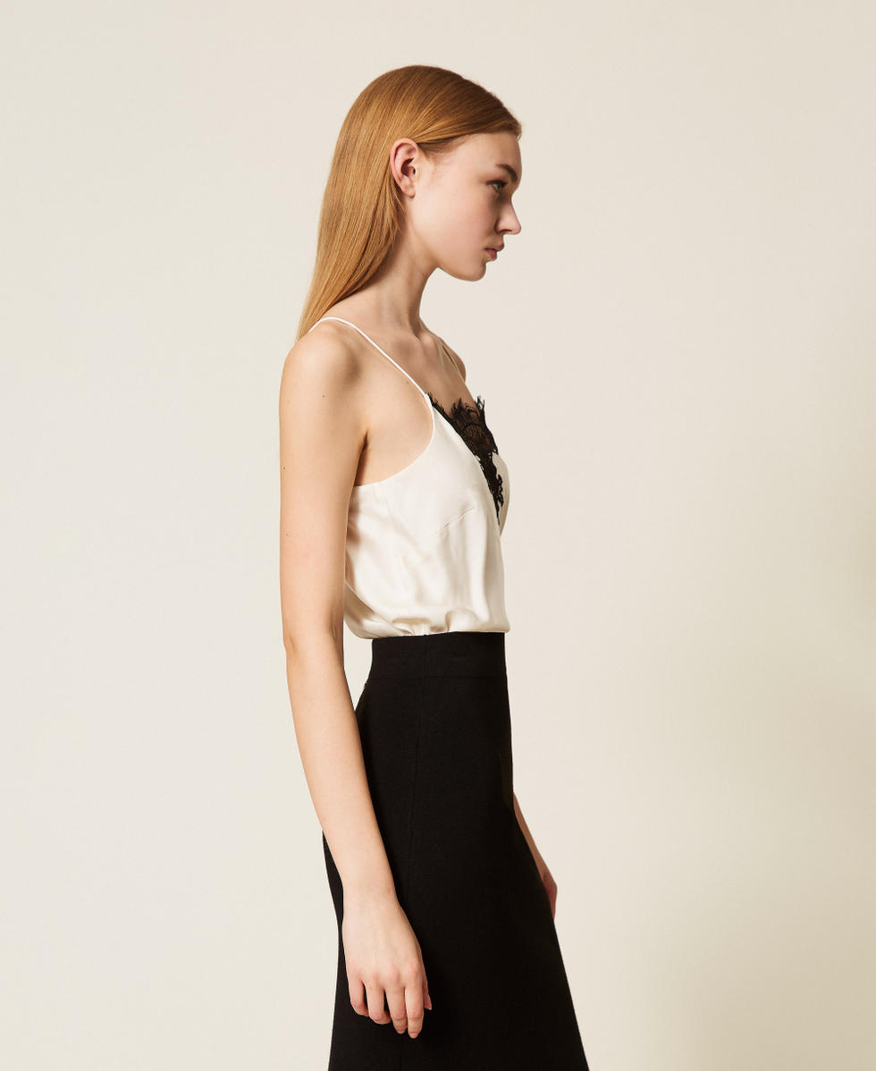 Top aus Satin und Spitze Zweifarbig Perlmuttwei&szlig; / Schwarz Frau 252TP2391_06559_02