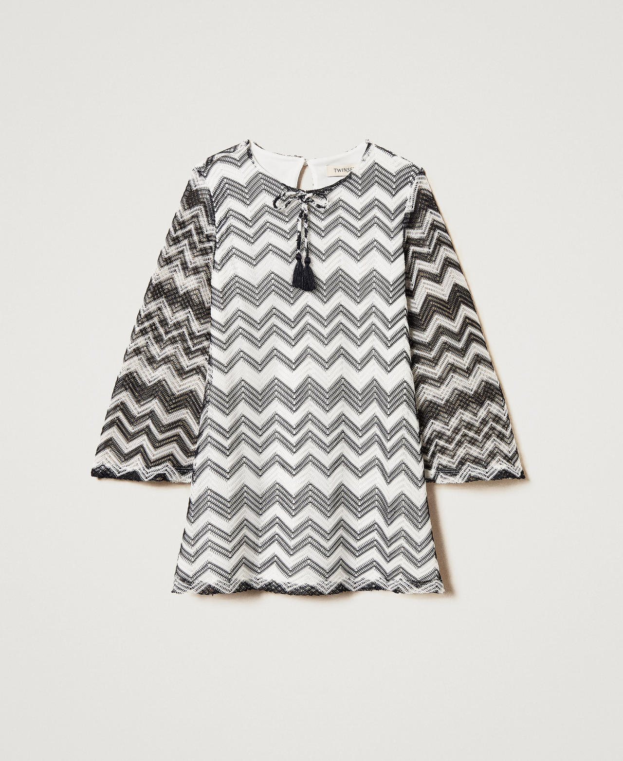 Short mesh dress with chevron pattern Bicolour "Ice" White / Black Girl 251GJ2550_02849_0S