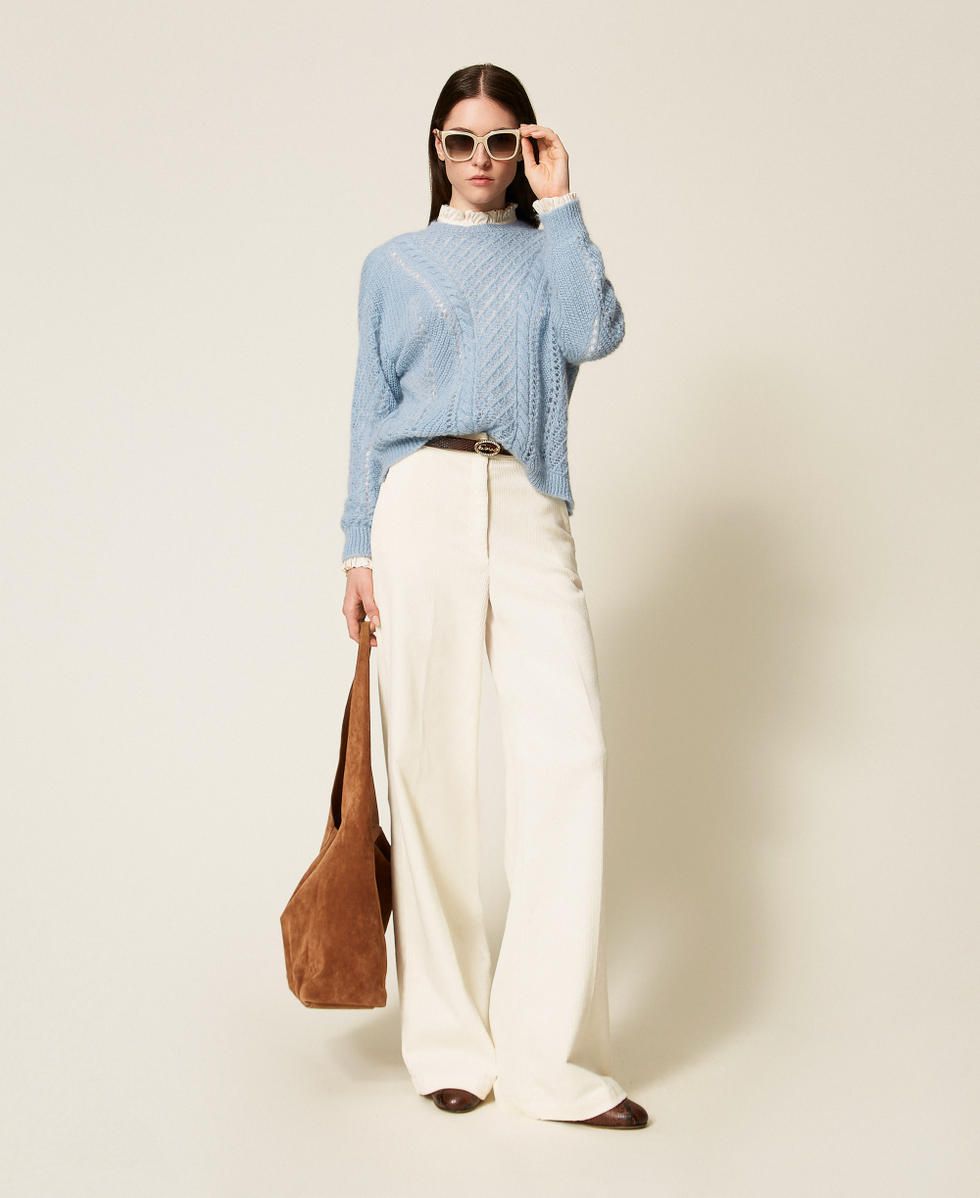 Pullover aus Mohairmischung mit Lochmuster Helles Blue Jasmine Frau 252TT3201_12940_01