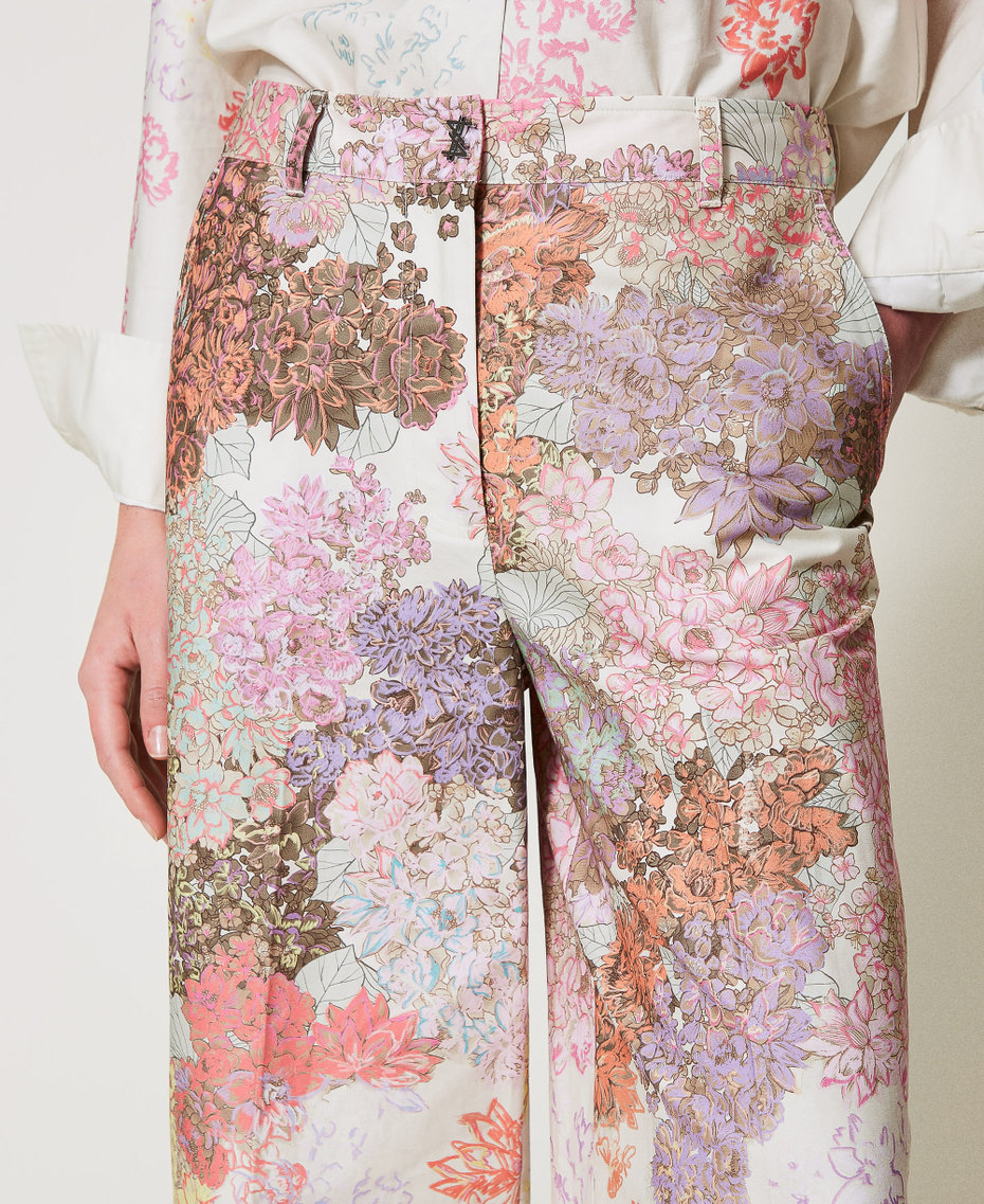 MYFO Cropped-Hose mit Blumenmotiv Summer Sand Camouflower Frau 251AQ2082_12416_04