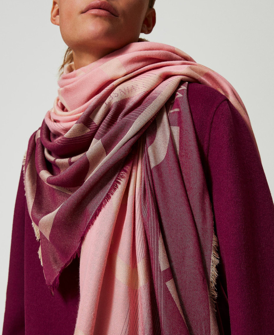 Jacquard kefiah with Oval T Multicolour Red Plum / Crayola Pink / Cupcake Pink Woman 242TA4500_11882_S0