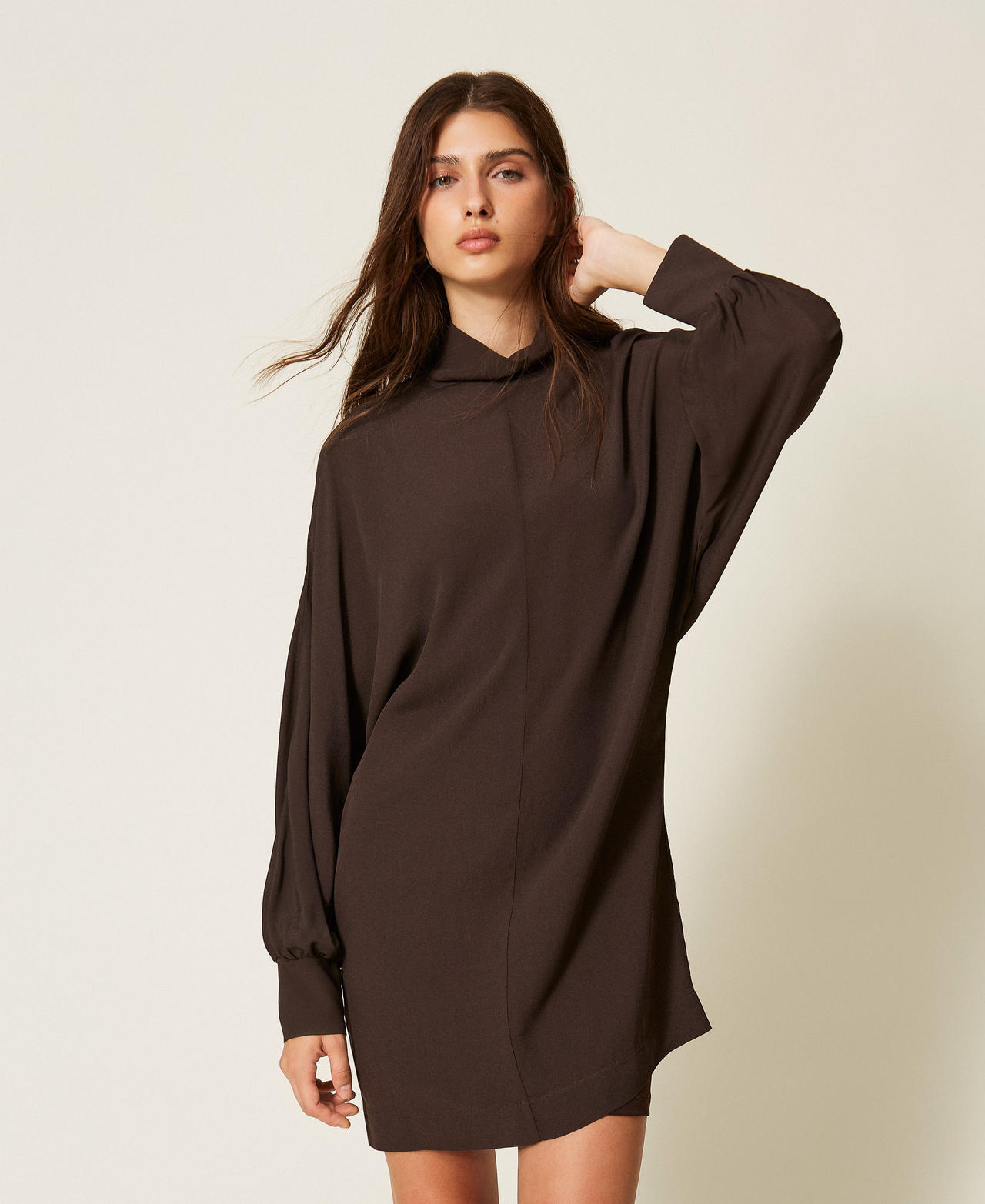 Robe courte en cr&ecirc;pe de Chine Marron Deep Brown Femme 262TF2051_13611_02
