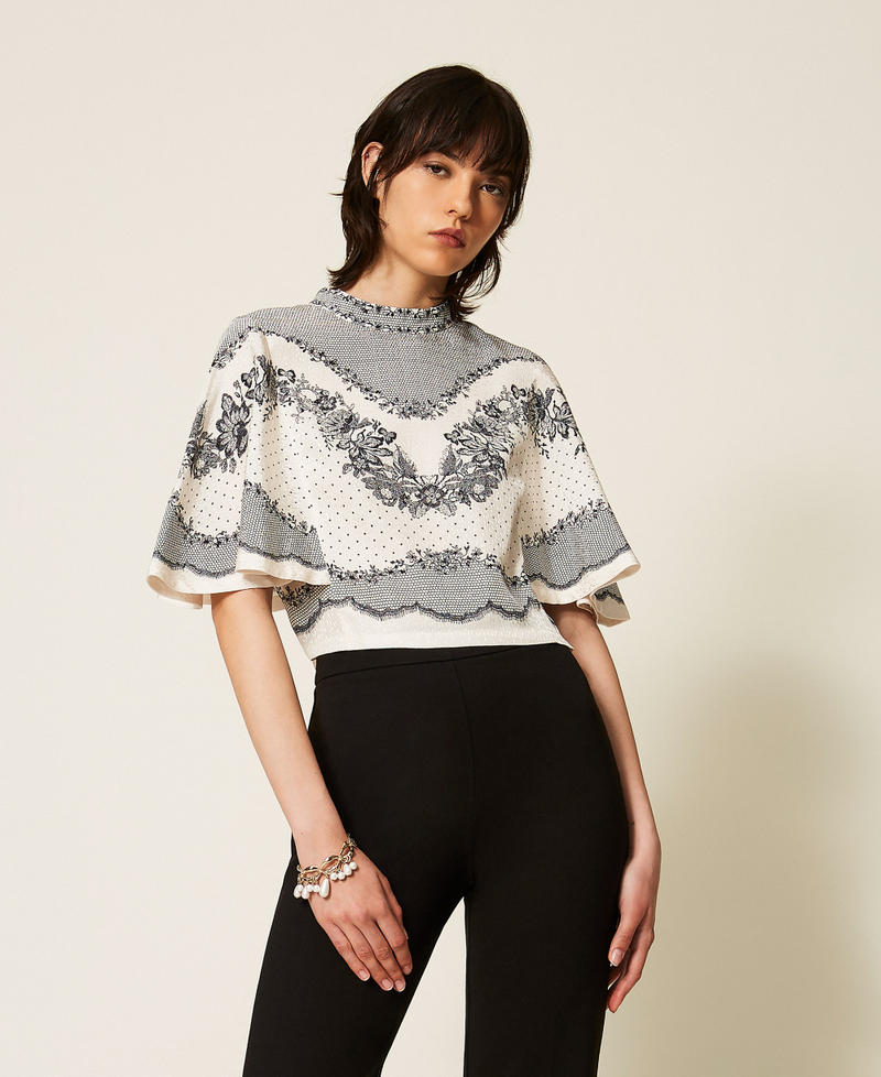 Satinbluse mit Jacquardmuster und Blumen und Tupfen Lace And Flowers Print Schwarz / Perlmutt Frau 262TP267A_13947_01
