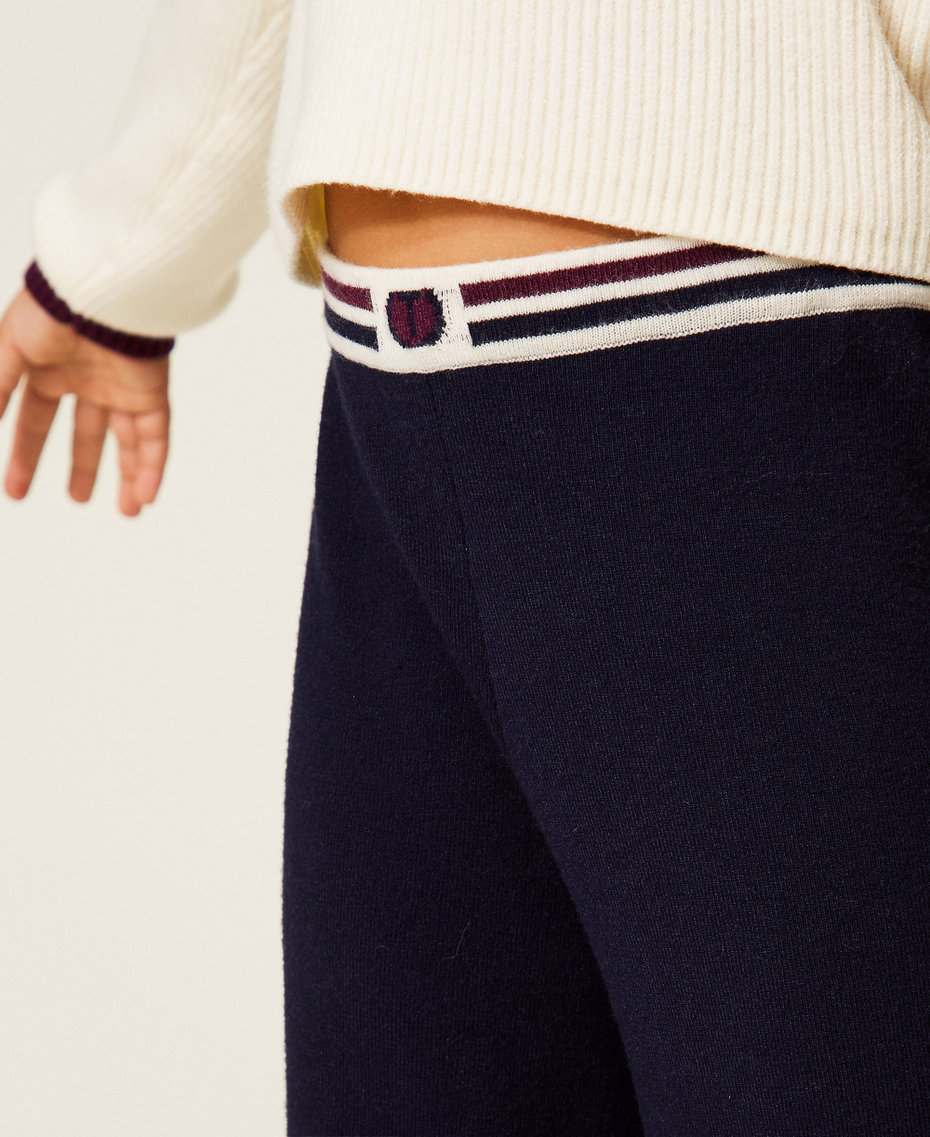 Strickhose mit zweifarbigen Streifen Klassisches Blau Mädchen 252GJ3031_11956_04