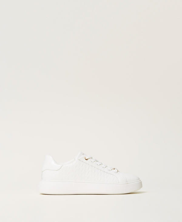 Leather trainers with logo