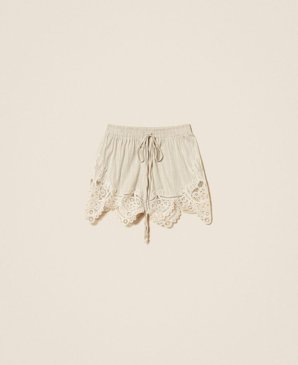 Shorts aus Jacquard-Leinenmischung mit Spitze