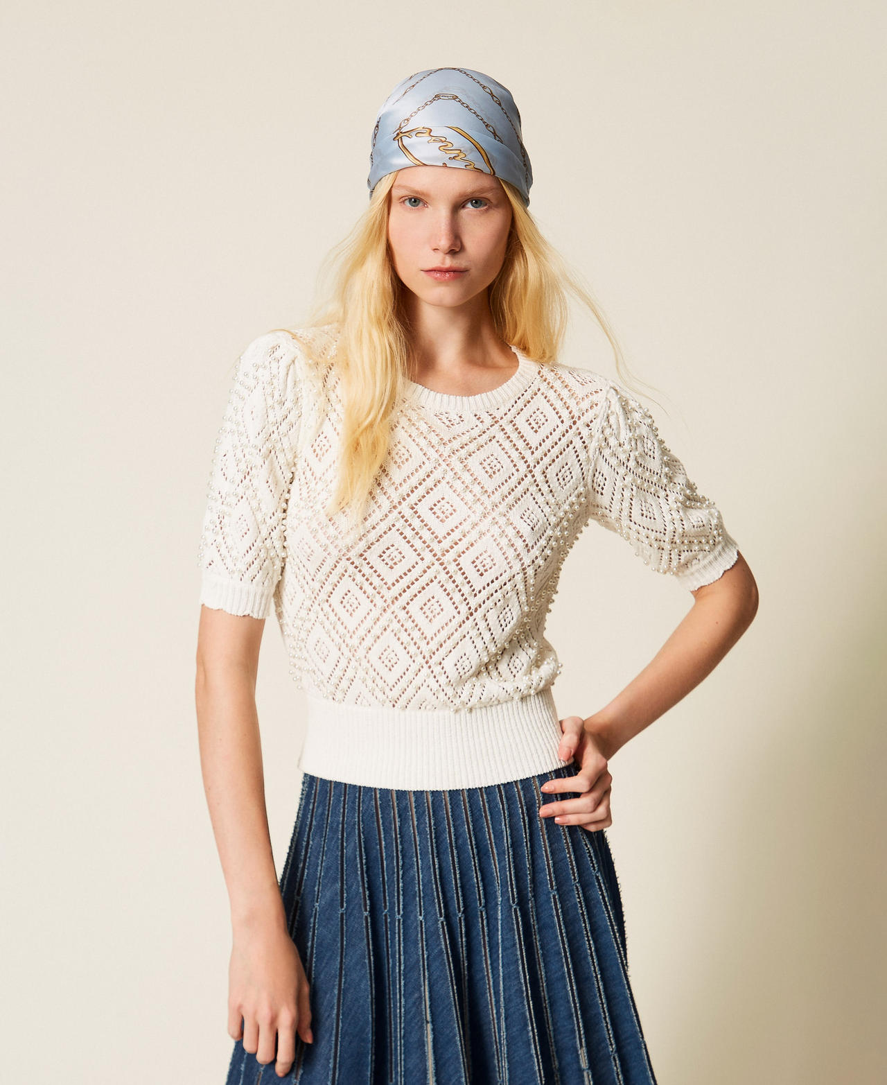 Pull avec losanges et perles